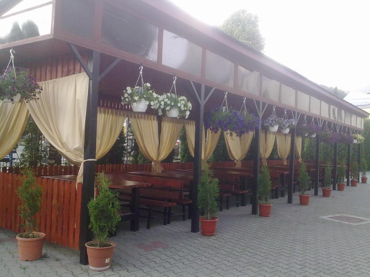 Hotel Ineul Rodna מראה חיצוני תמונה